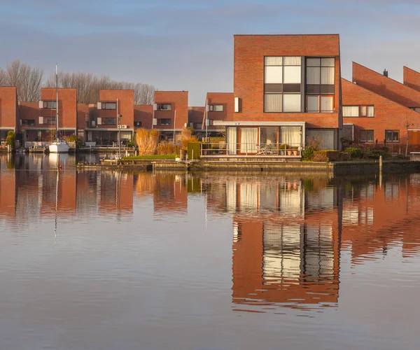 Contemporary residential houses — Stock Photo, Image