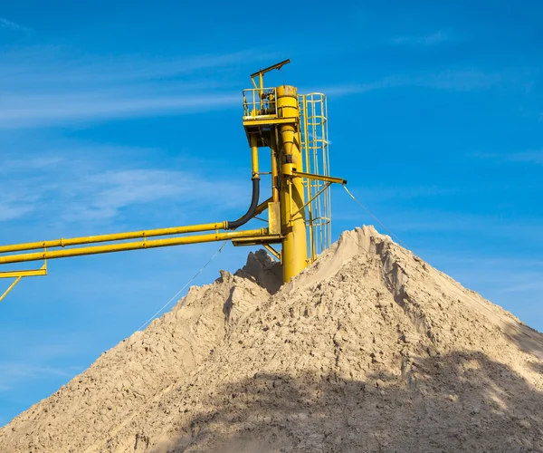 Transportband op een zand Mine — Stockfoto