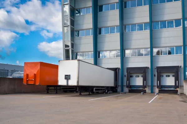 Distribution Center with Trailers — Stock Photo, Image