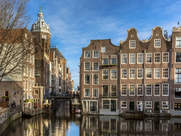 Historiske kanalhus Amsterdam – stockfoto