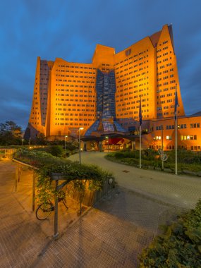 Gasunie Groningen vertical