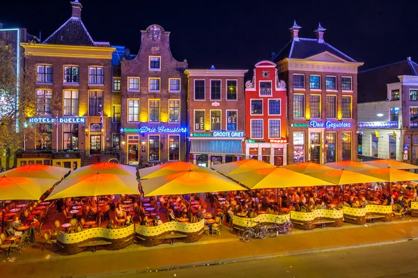 Caféer Grote Markt — Stockfoto