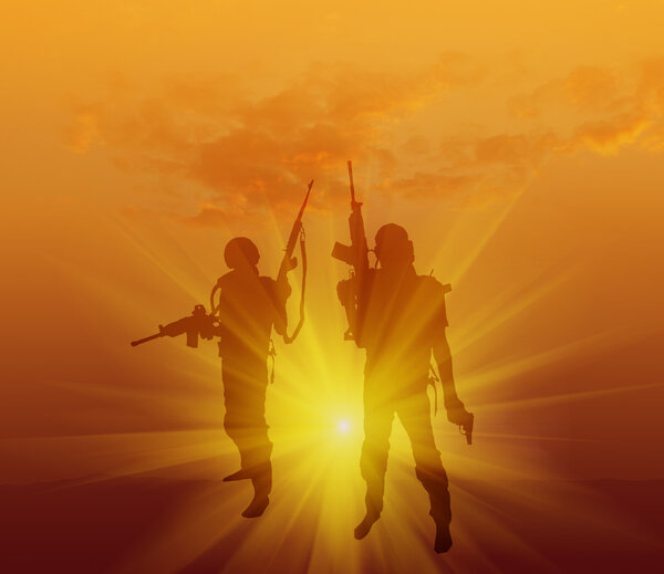 Силуэт солдата с оружием
