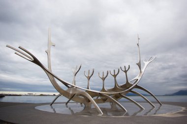 Güneş Voyager anıtı, Reykjavik, İzlanda 'nın simgesi..