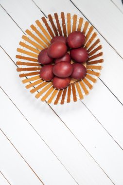 Mutlu Paskalya ile renkli Paskalya yumurtaları