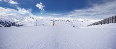 Kitzbuehel dağ Kayak Merkezi içinde kayak kayakçı