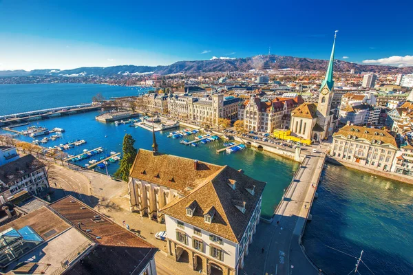 Zürichi Grossmünster templom városközpont — Stock Fotó