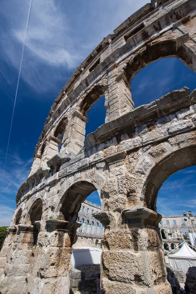 Ancient Roman Amphitheater and Church — Stock Photo, Image