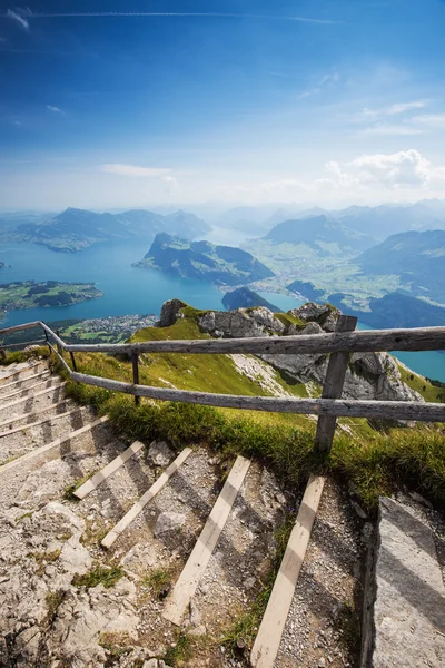 Gyönyörű kilátással a Luzerni-tó — Stock Fotó