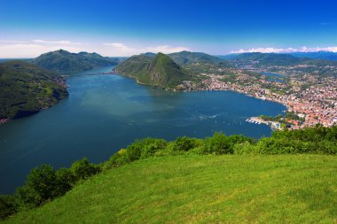 Lugano Gölü ve Monte San Salvatore