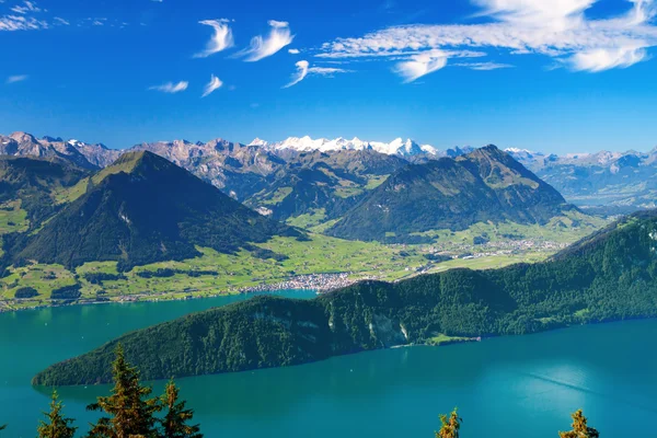 Krásný výhled na Lucernské jezero — Stock fotografie