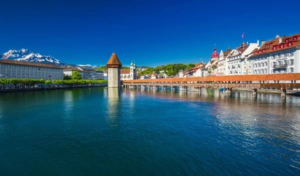 Historiska staden centrerar Luzern — Stockfoto