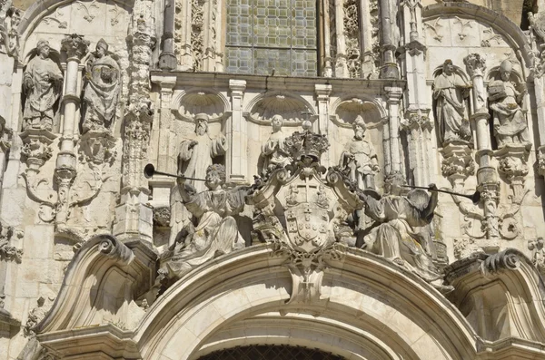 Stone sculptures on facade of Igreja church — Stock Photo, Image