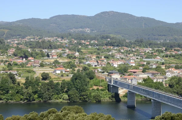 Ponte entre Espanha e Portugal Imagens De Bancos De Imagens