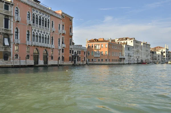 Houses in the Gran Canal — Stock Photo, Image