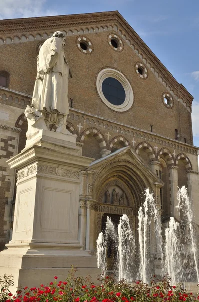 Kirche von San Lorenzo — Stockfoto
