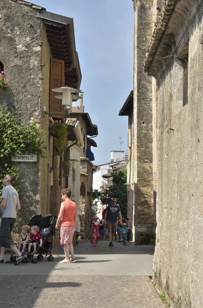 Medieval Street in Sirmione — Stock Photo, Image