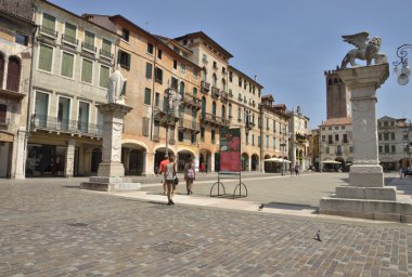 Plaza bassano de