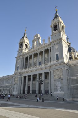 La Almudena Katedrali