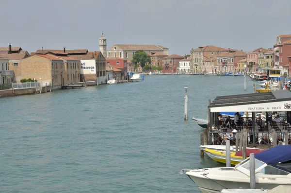 Edificios sobre canal en Murano — Foto de Stock