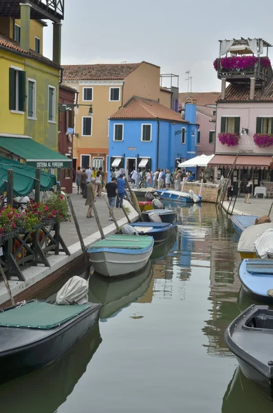 Colorida aldeia italiana — Fotografia de Stock