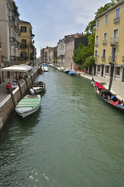 Charmante Venetiaanse plaats — Stockfoto