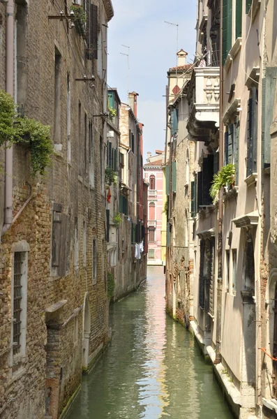 Smalle binnenwateren in Venetië — Stockfoto