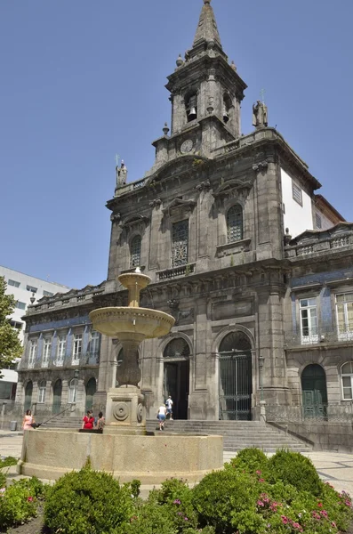 Iglesia de Trindade en Oporto — Foto de Stock