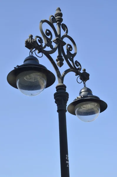 Lampa järn street — Stockfoto