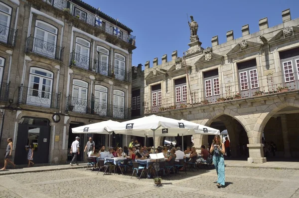 Archi medievali di edificio in piazza Santiago — Foto Stock