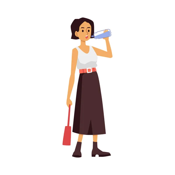 Mujer moderna de pie y agua potable, vector plano ilustración aislado. — Vector de stock