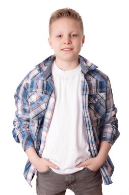 Genç çocuk poz beyaz üzerinde