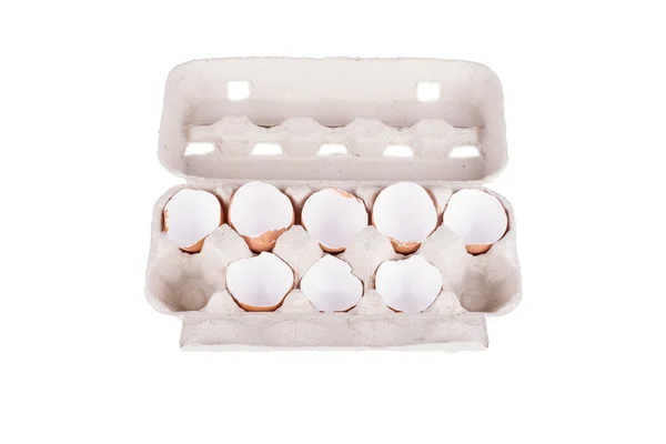 Invólucro de ovos numa embalagem de cartão isolada — Fotografia de Stock
