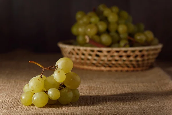 Fresh fruits on sackcloth after harvest — Stock Photo, Image