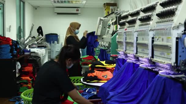 Kota Kinabalu Sabah Malaysia Грудня 2020 Female Worker Захисною Маскою — стокове відео