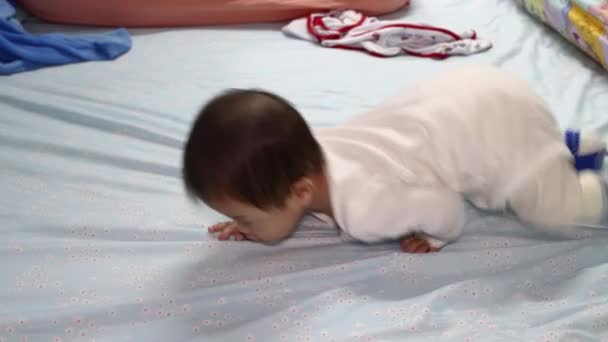 Local Lifestyle Footage Asian Chinese Baby Boy Lying Bed White — Stock Video
