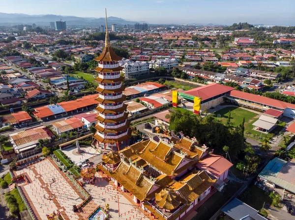 Luftbild Der Chinesischen Tempelspitze Nam Toong Pagode Der Stadt Kota — Stockfoto