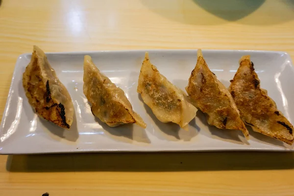 Japonský Knedlík Gyoza Slouží Bílém Talíři — Stock fotografie