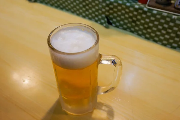 Verre Bière Japonaise Servi Par Restaurant — Photo