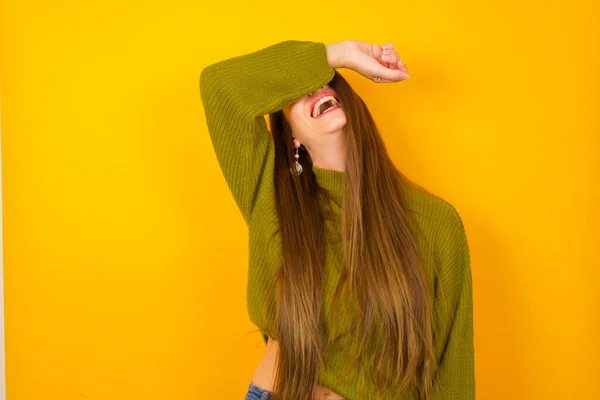 Young Woman Covering Eyes Arm Smiling Cheerful Funny Blind Concept — Stock Photo, Image