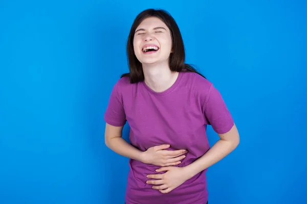 Jonge Vrouw Lachen Hard Lachen Hardop Omdat Grappige Gekke Grap — Stockfoto