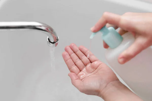 Hygiène Nettoyage Des Mains Laver Les Mains Sur Évier — Photo