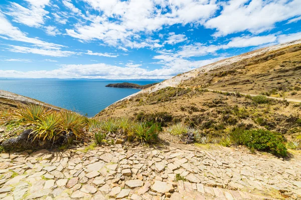 Trilha inca na Ilha do Sol, Lago Titicaca, Bolívia — Fotografia de Stock