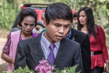 Bir grup insan Toraja, filtre uygulanmış görüntü