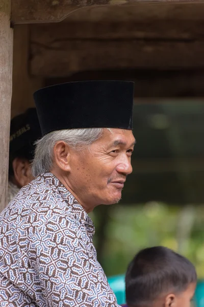 Portret Toraja ludzie w tradycyjnym stroju — Zdjęcie stockowe