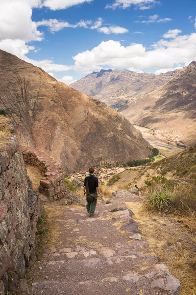 Explorando trilhas incas e ruínas de Pisac, Peru — Fotografia de Stock