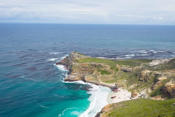 Cape of Good Hope et Dias Beach, vues de Cape Point, parmi les destinations touristiques les plus pittoresques d'Afrique du Sud. Parc national de la montagne de la Table, péninsule du Cap . — Photo