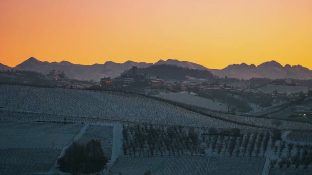 Pôr Sol Lapso Tempo Noite Vinhedos Famosos Barolo Vila Medieval — Vídeo de Stock