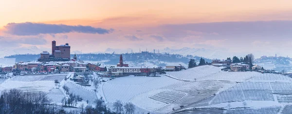 Talya Piedmont Şarap Bahçeleri Eşsiz Kış Günbatımı Serralunga Alba Ortaçağ — Stok fotoğraf