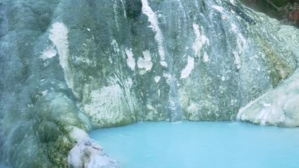 Mujer Madura Tomando Baño Piscina Geotermal Aguas Termales Toscana Italia — Vídeos de Stock